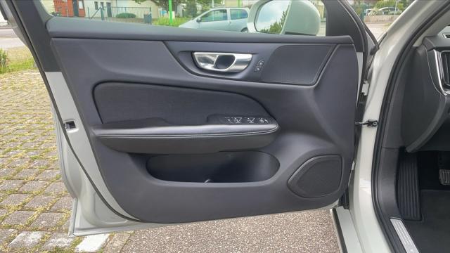 Volvo V60 image 6