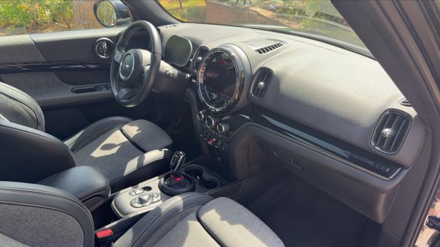 Mini Countryman image 9