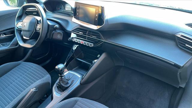 Peugeot 2008 image 6