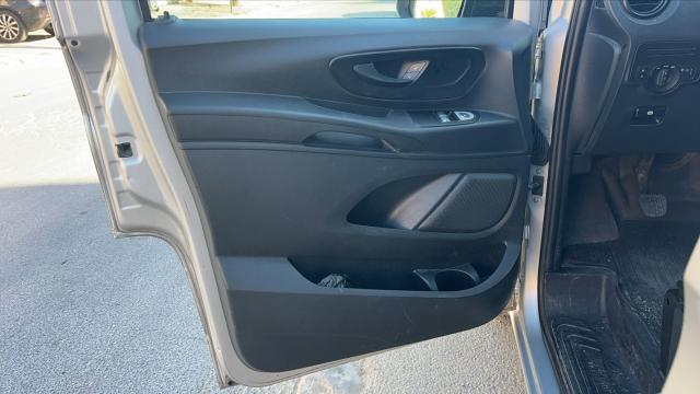 Mercedes Benz Vito image 7