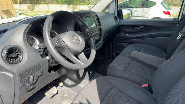 Mercedes Benz Vito Mixto image 1
