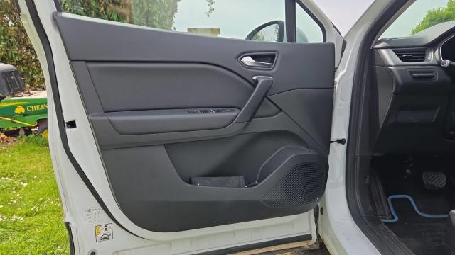 Renault Captur image 9