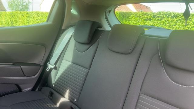 Renault Clio image 8