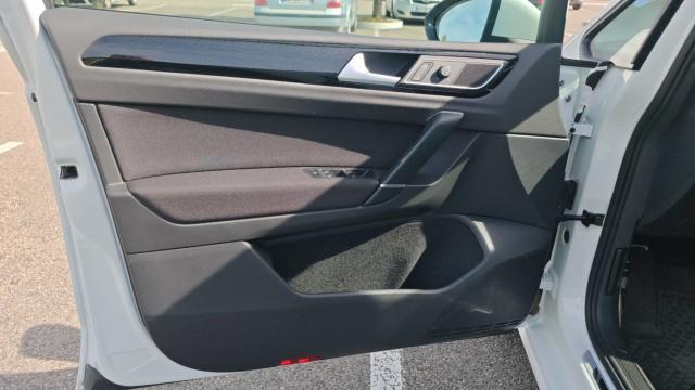 Volkswagen Golf Sportsvan image 3