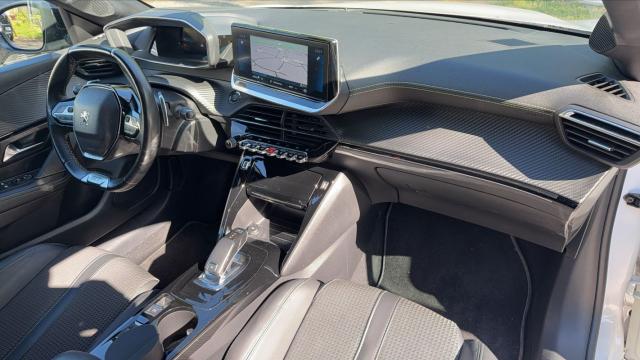 Peugeot 208 image 4