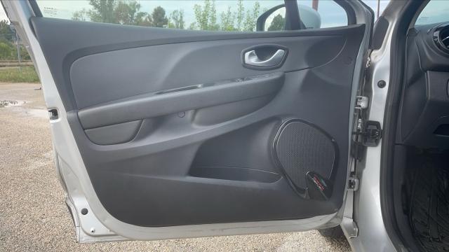 Renault Clio image 8