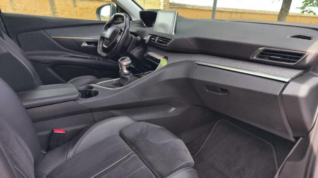 Peugeot 3008 image 3