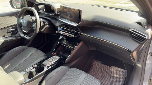 Peugeot 208 image 3