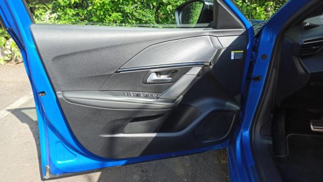 Peugeot E-208 image 7