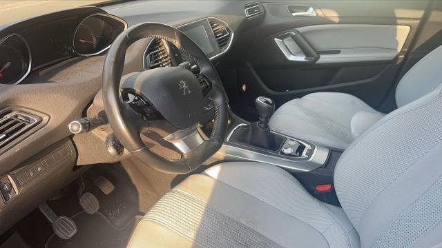 Peugeot 308 image 4