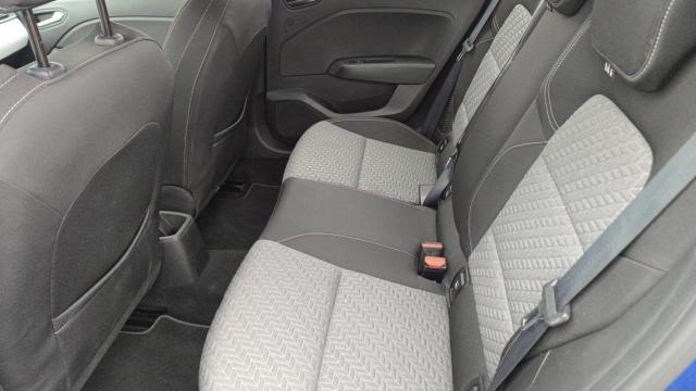 Renault Clio image 2