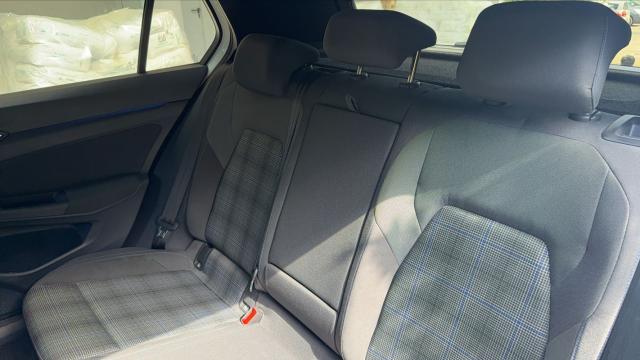 Volkswagen Golf image 4