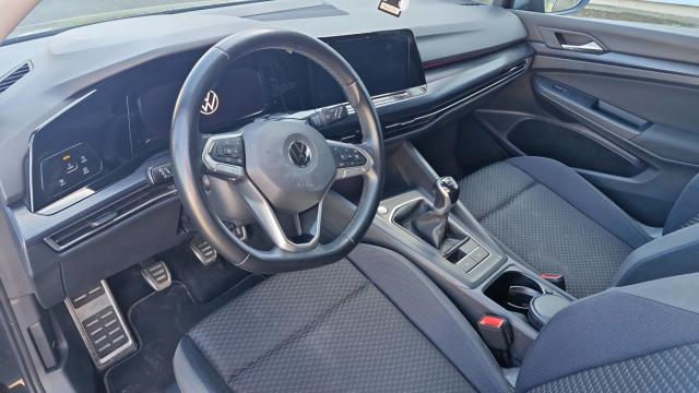 Volkswagen Golf image 9
