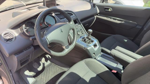 Peugeot 5008 image 9
