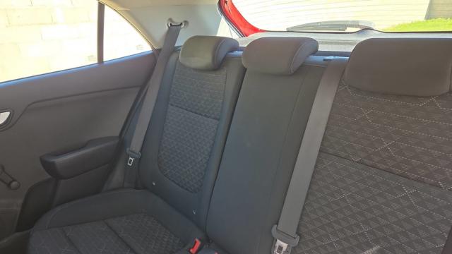 Kia Rio image 4