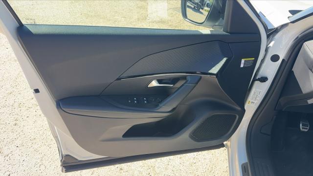 Peugeot 2008 image 5