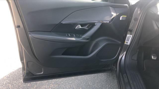Peugeot 2008 image 9
