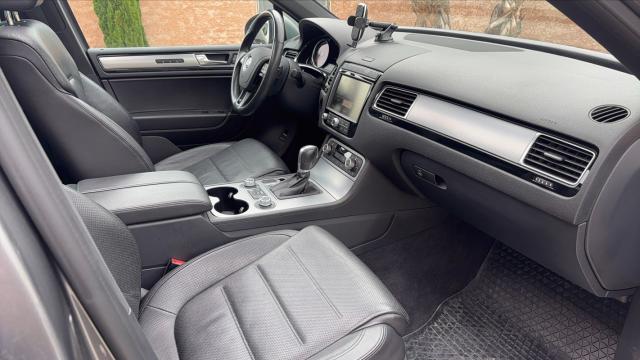 Volkswagen Touareg image 1