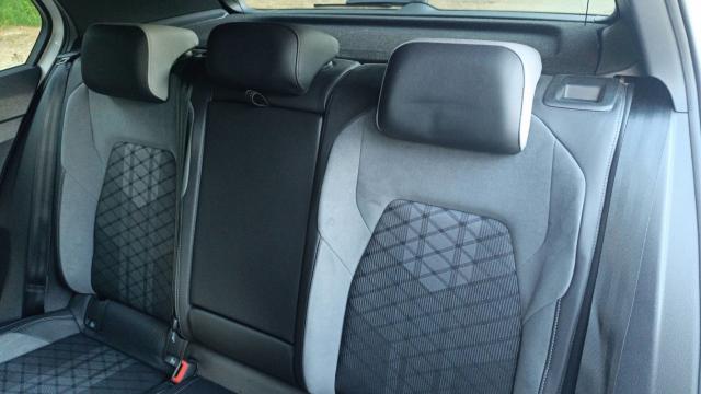 Volkswagen Golf image 2