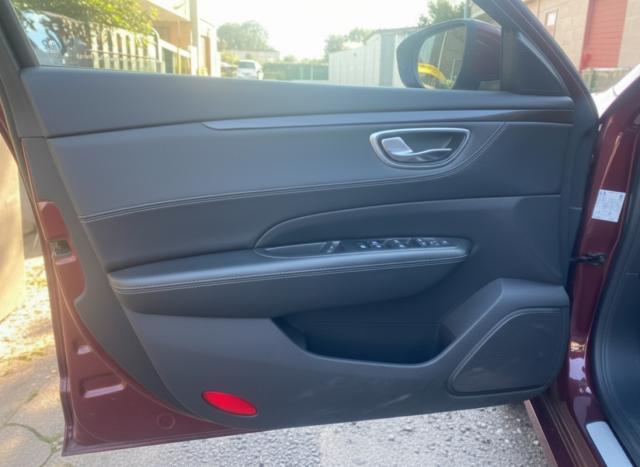 Renault Talisman Estate image 2