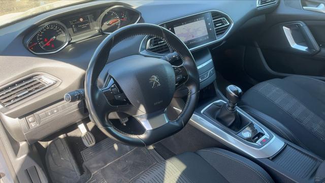 Peugeot 308 image 7