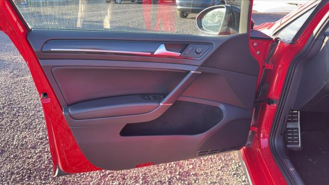 Volkswagen Golf image 4