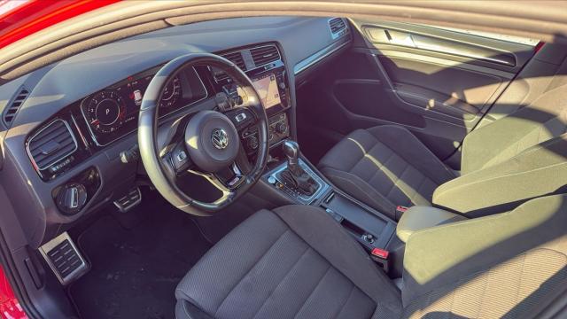 Volkswagen Golf image 6