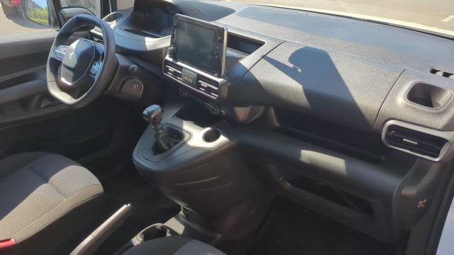 Peugeot Rifter image 6