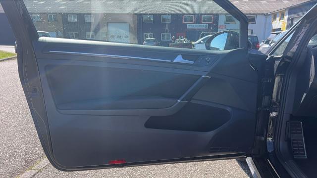 Volkswagen Golf image 3