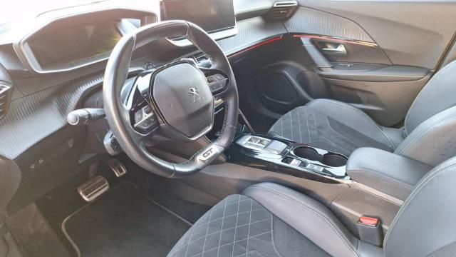 Peugeot 2008 image 7