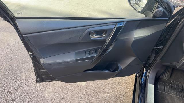 Toyota Auris image 7