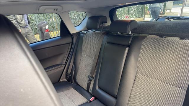 Toyota Auris image 1