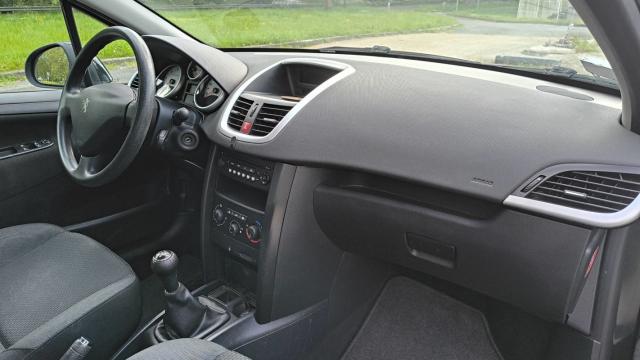 Peugeot 207 Sw image 9
