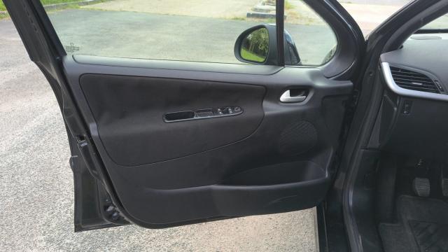 Peugeot 207 Sw image 2