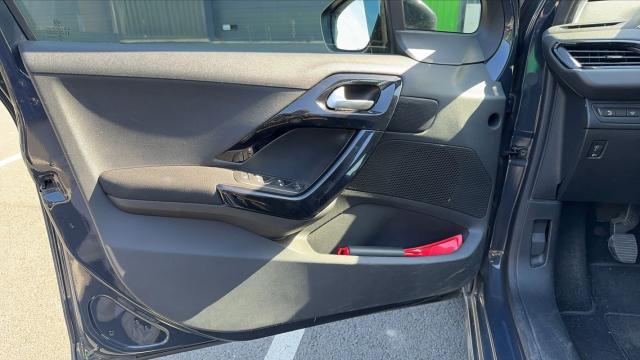 Peugeot 208 image 8