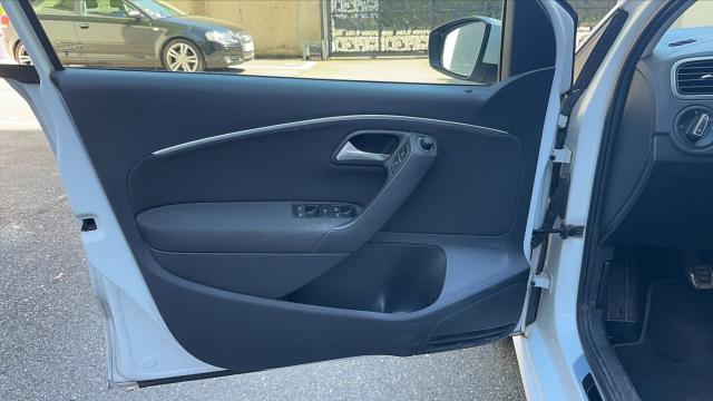 Volkswagen Polo image 8