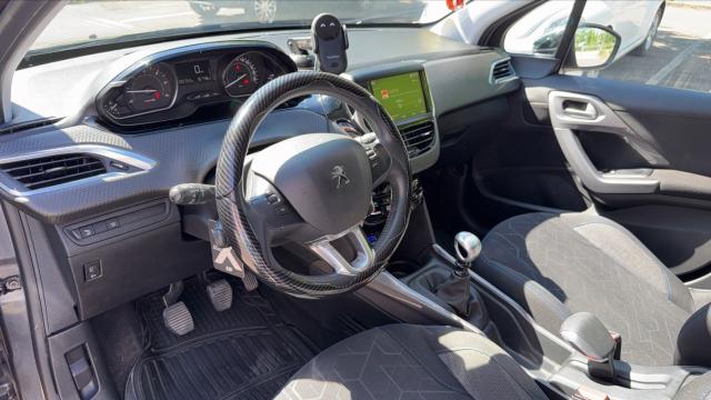 Peugeot 2008 image 6