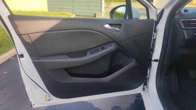 Renault Clio image 8