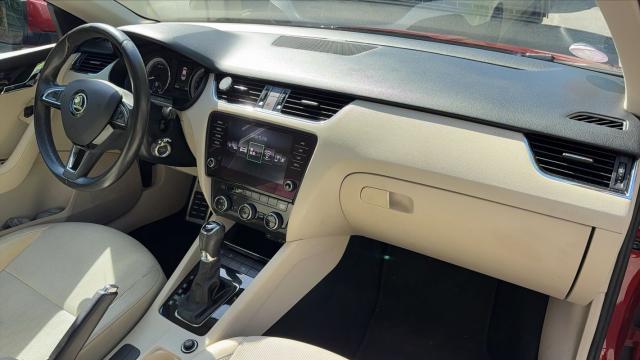 Skoda Octavia image 6