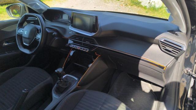 Peugeot 208 image 6