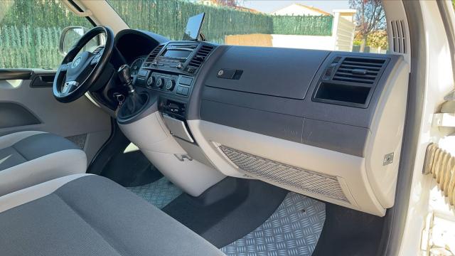 Volkswagen Transporter image 5