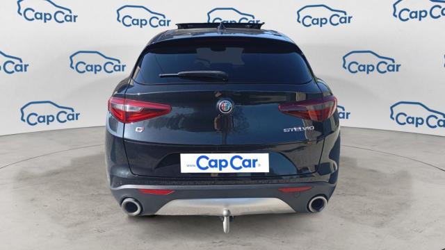 Alfa Romeo Stelvio image 5