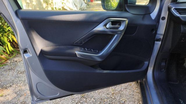 Peugeot 2008 image 6