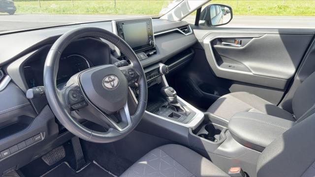 Toyota Rav4 image 2