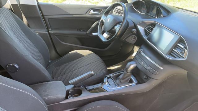 Peugeot 308 image 2