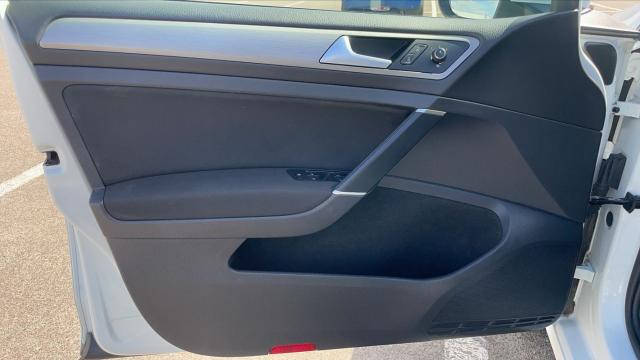 Volkswagen Golf image 2