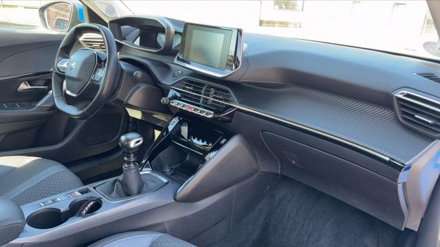 Peugeot 2008 image 6