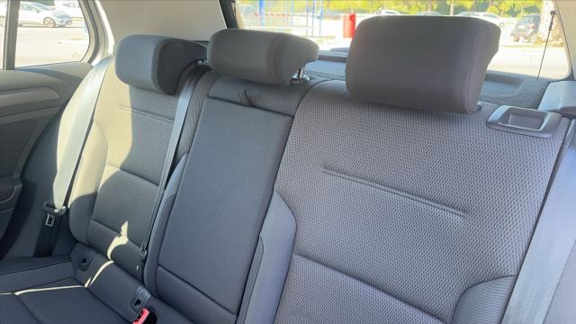 Volkswagen Golf image 6