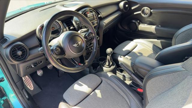 Mini Cabrio image 1