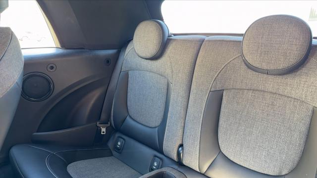 Mini Cabrio image 2